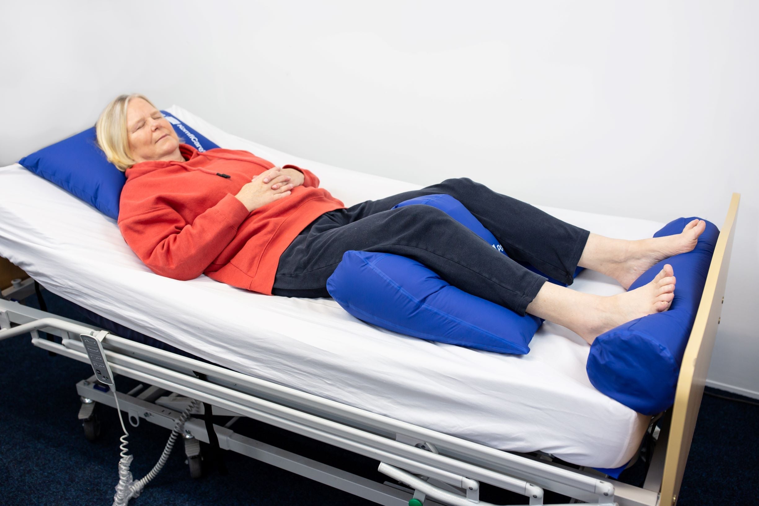 PP8014 - PosiPerle Semi-Fowler Cushion Large 70x56x14cm